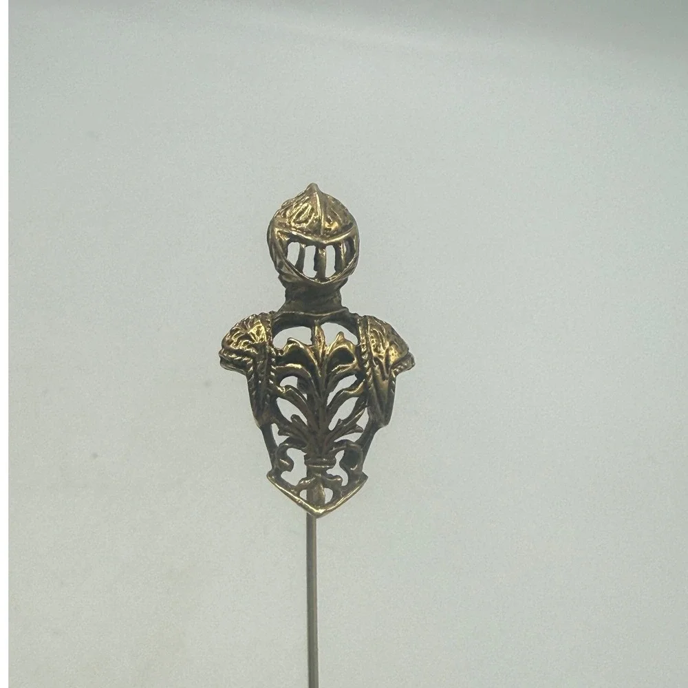 Vintage Knight Armor Stick Pin Gold Tone Medieval Fleur De Lis Lapel Pin